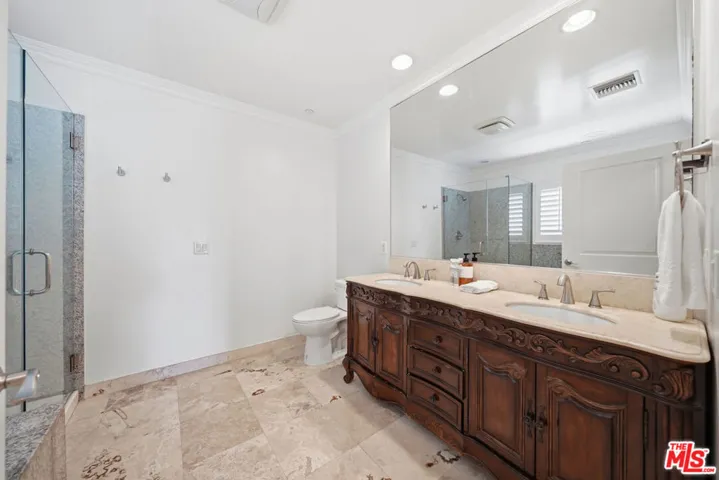 722 S Oxford Avenue 305, Los Angeles, California 90005