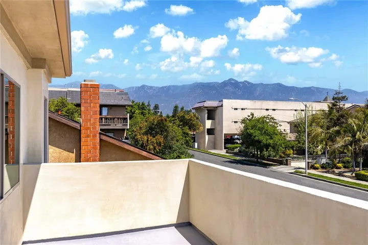 67 S Craig Avenue 3, Pasadena, California 91107