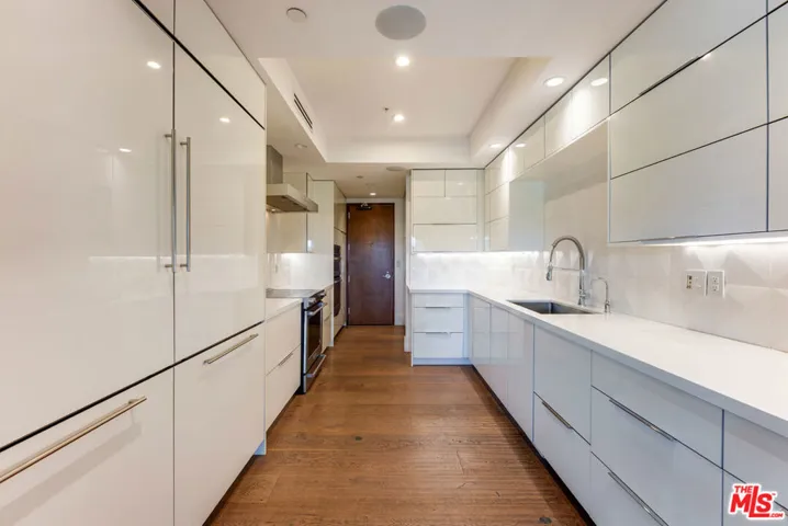 10551 Wilshire 702/703, Los Angeles, California 90024