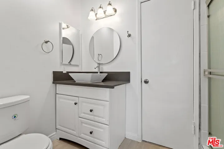 11743 Mayfield 3, Los Angeles, California 90049