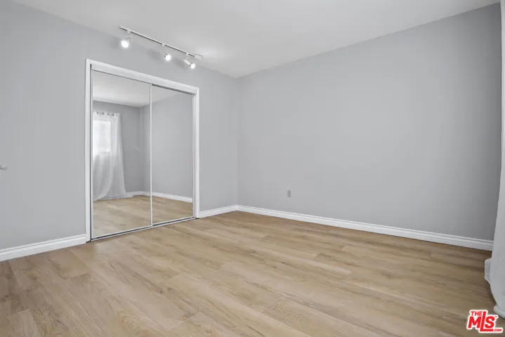 11743 Mayfield 3, Los Angeles, California 90049