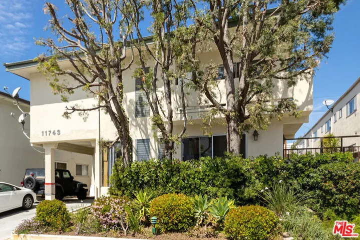11743 Mayfield 3, Los Angeles, California 90049
