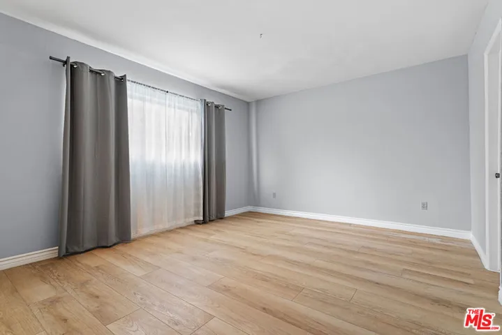 11743 Mayfield 3, Los Angeles, California 90049