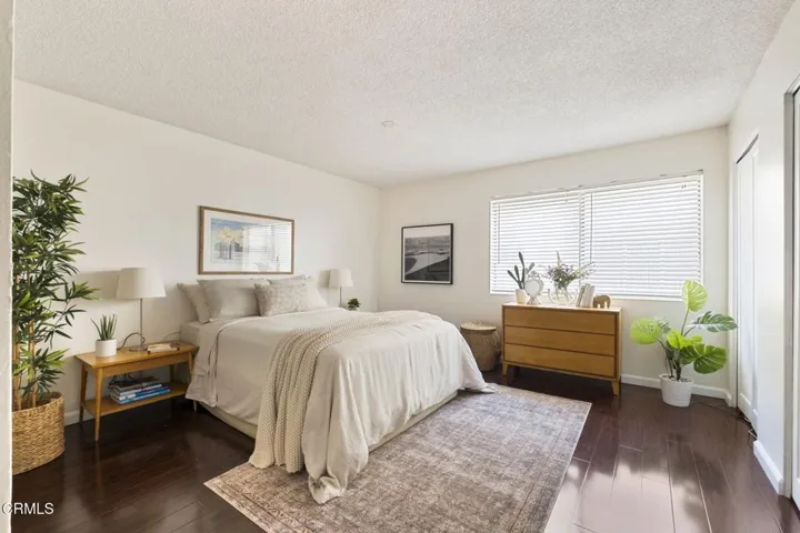 35-web-or-mls-110-n-everett-st-103