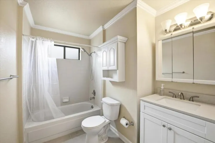 2311 Beach Boulevard 202, Pacifica, California 94044