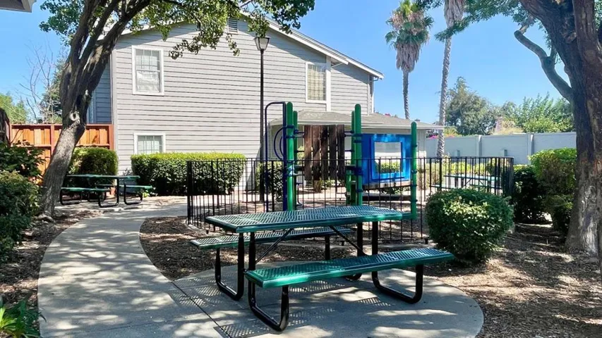 127 Harris Circle, Bay Point, California 94565
