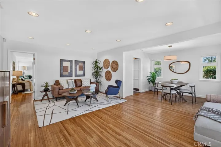 3411 S Cloverdale Avenue, Los Angeles, California 90016