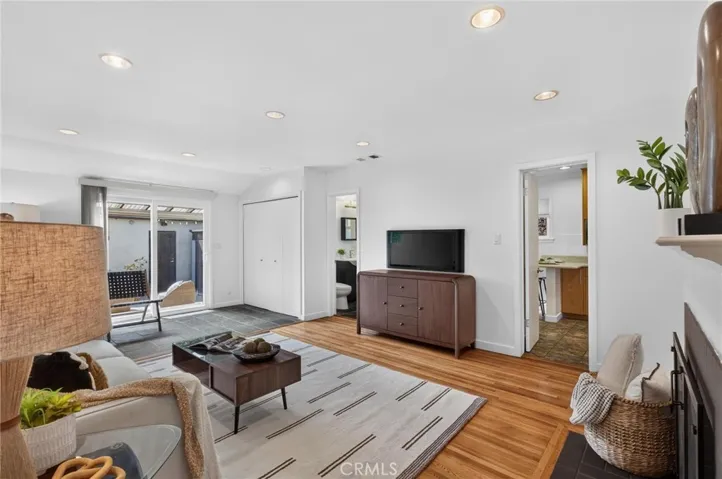 3411 S Cloverdale Avenue, Los Angeles, California 90016