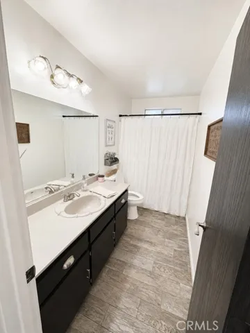 2nd bathroom