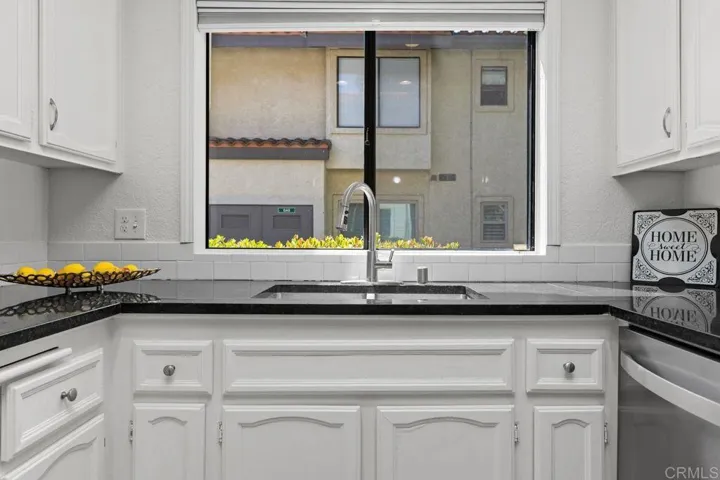 966 Lupine Hills Drive 64, Vista, California 92081