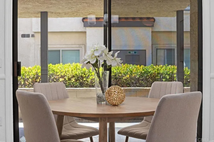 966 Lupine Hills Drive 64, Vista, California 92081