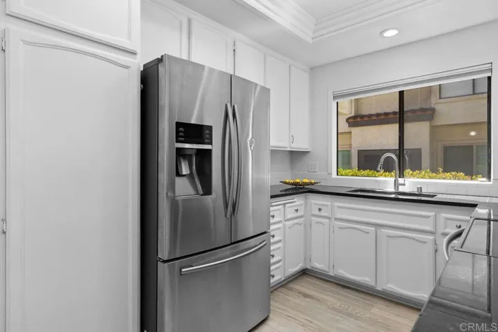 966 Lupine Hills Drive 64, Vista, California 92081