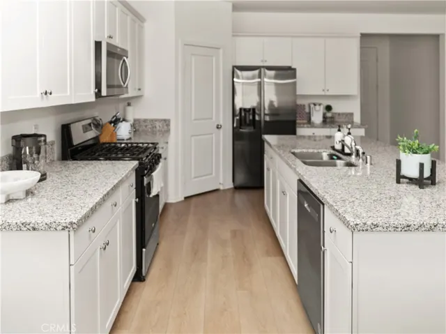 4728 Goldfinch, Hemet, California 92545
