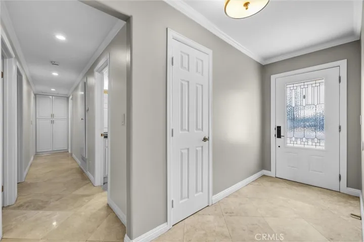 2751 San Carlos, Costa Mesa, California 92626