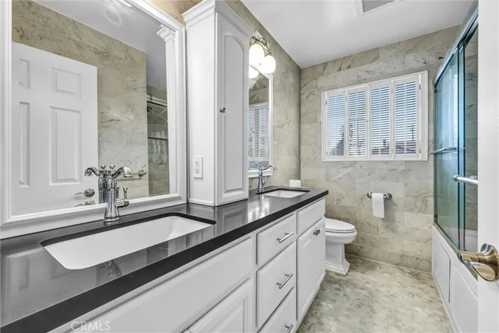 2751 San Carlos, Costa Mesa, California 92626