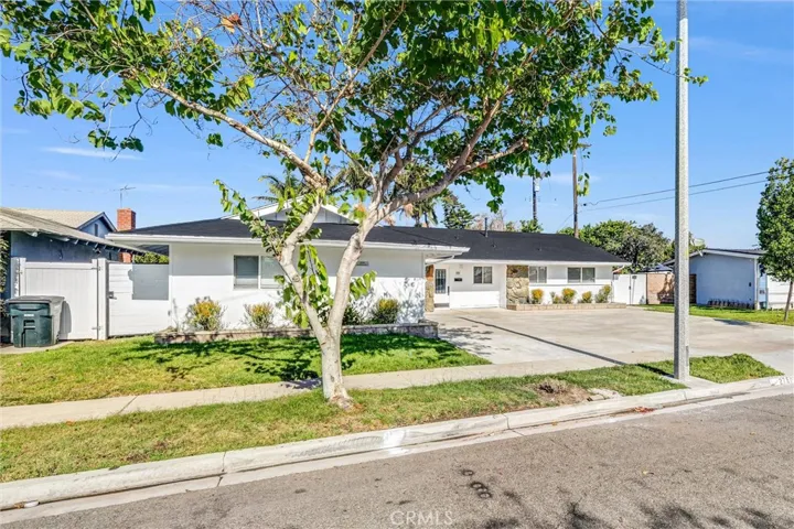 2751 San Carlos, Costa Mesa, California 92626