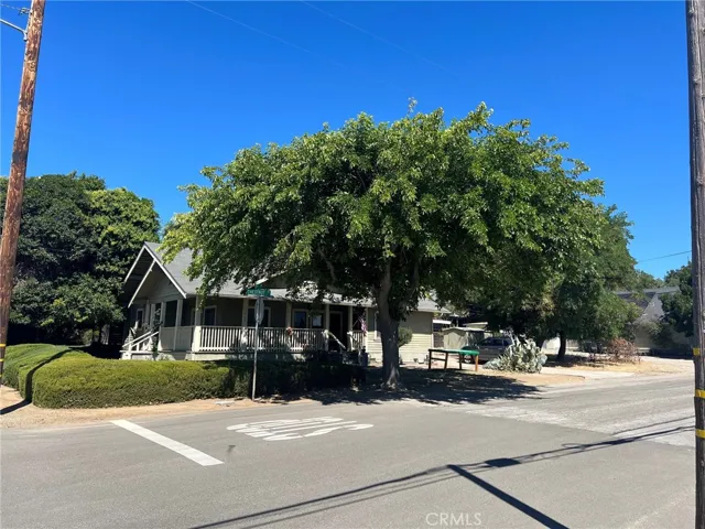 245 17th, Paso Robles, California 93446