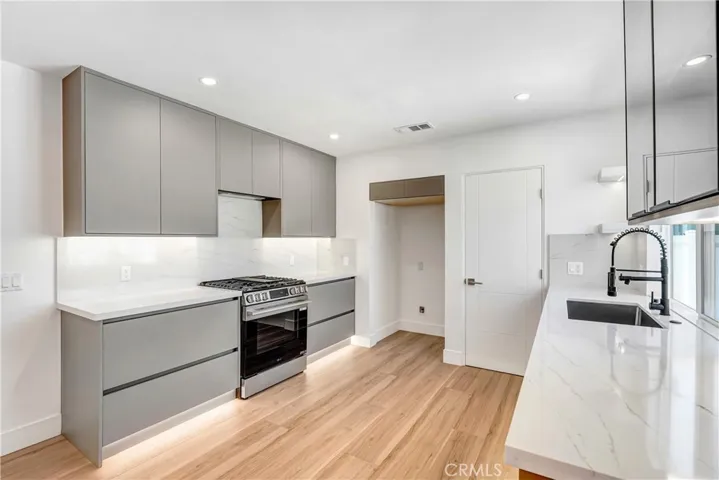 6722 6724 Katherine Ave, Van Nuys, California 91405