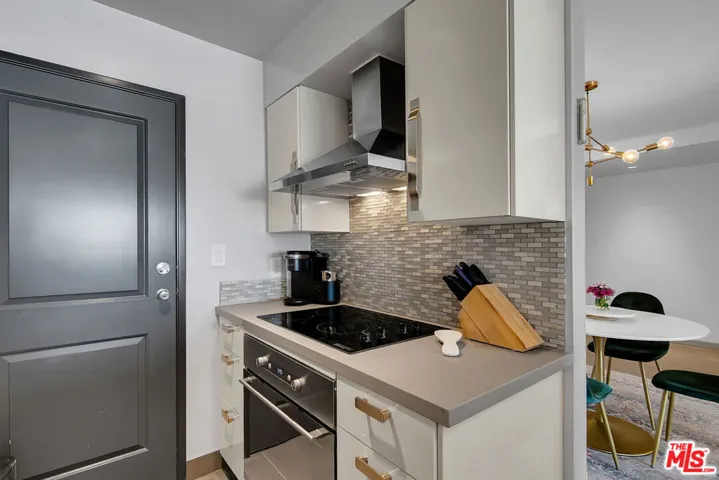 1155 N La Cienega Boulevard 1103, West Hollywood, California 90069