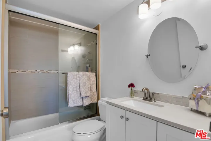 1155 N La Cienega Boulevard 1103, West Hollywood, California 90069