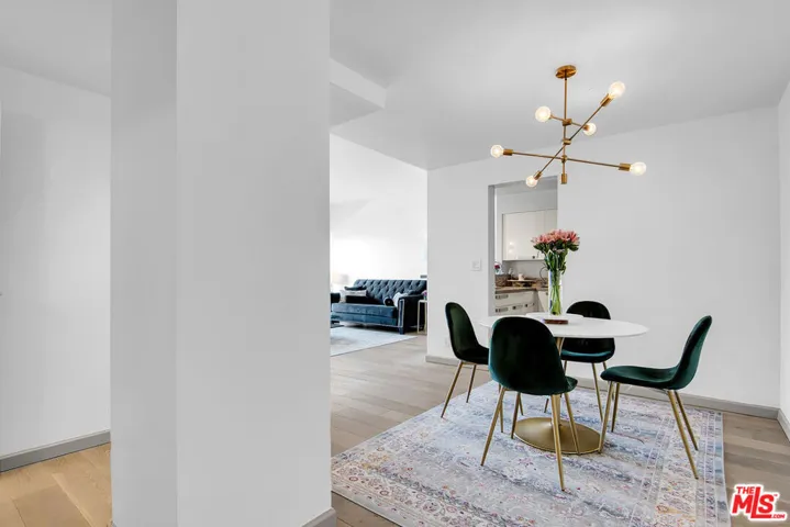 1155 N La Cienega Boulevard 1103, West Hollywood, California 90069