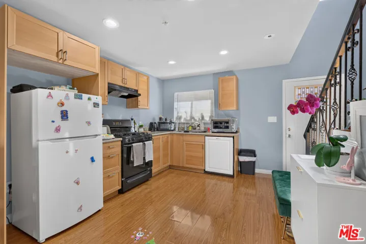 14618 Gilmore Street 4, Los Angeles, California 91411