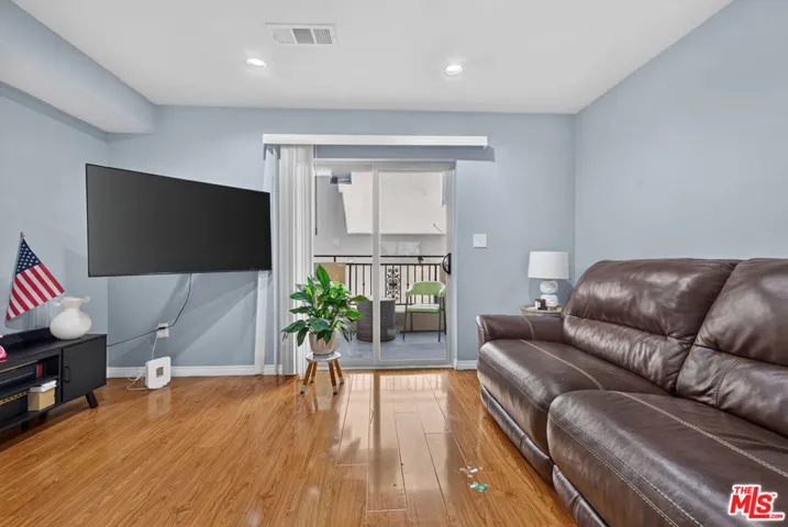 14618 Gilmore Street 4, Los Angeles, California 91411