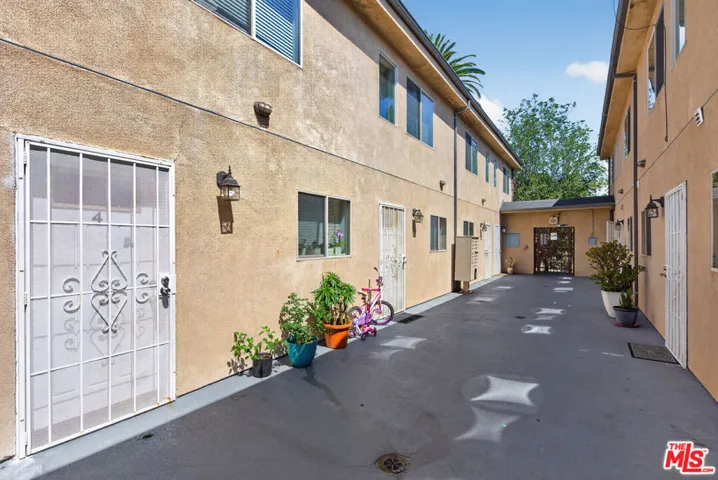 14618 Gilmore Street 4, Los Angeles, California 91411