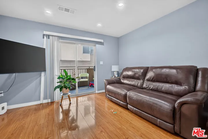 14618 Gilmore Street 4, Los Angeles, California 91411