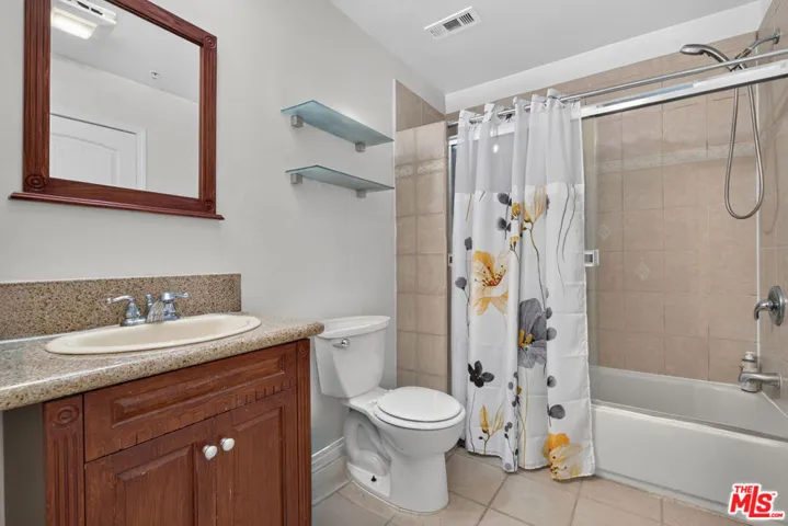14618 Gilmore Street 4, Los Angeles, California 91411