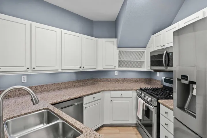 7715 El Cajon Blvd 10, La Mesa, California 91942