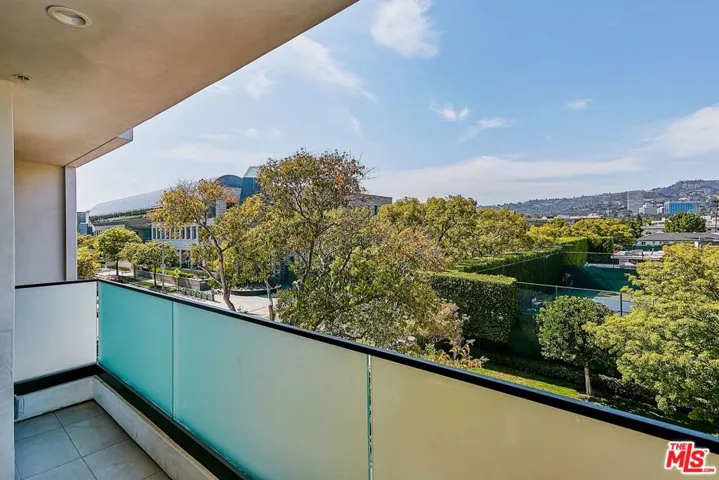328 N Maple Drive 103, Beverly Hills, California 90210