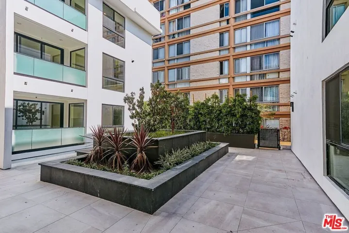 328 N Maple Drive 103, Beverly Hills, California 90210