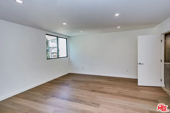 328 N Maple Drive 103, Beverly Hills, California 90210