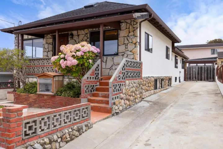 833 Hellam Street, Monterey, California 93940