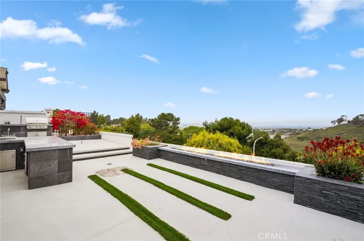 48 Drakes Bay Drive, Corona Del Mar, California 92625