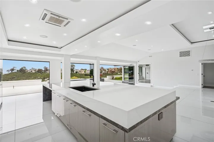 48 Drakes Bay Drive, Corona Del Mar, California 92625