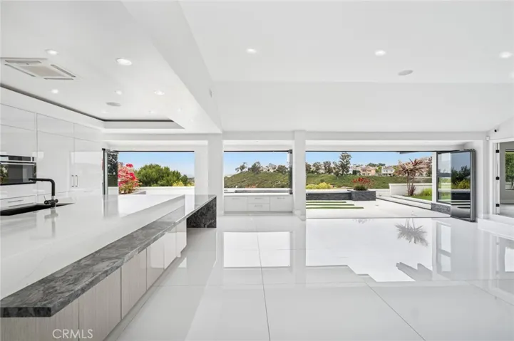 48 Drakes Bay Drive, Corona Del Mar, California 92625