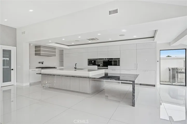48 Drakes Bay Drive, Corona Del Mar, California 92625