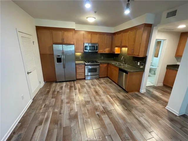 530 S Primrose Avenue, Monrovia, California 91006