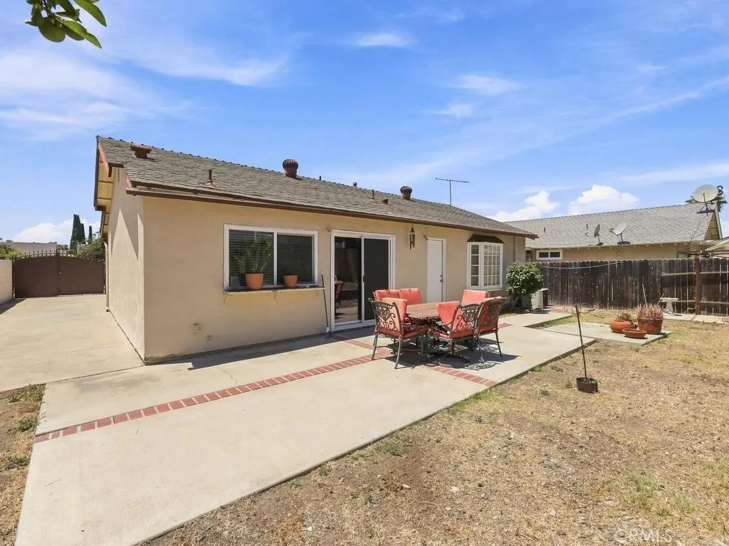Large Lot 5651 sq ft