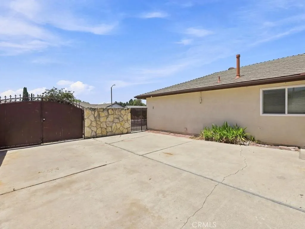 Large Lot with RV access