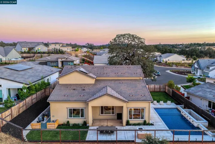 1023 Bridger Dr, Rescue, California 95672