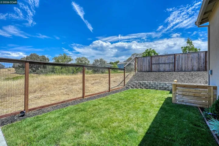 1023 Bridger Dr, Rescue, California 95672