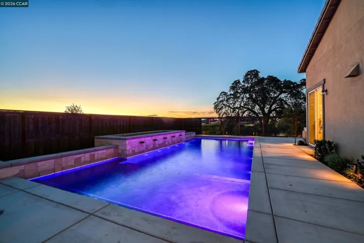 1023 Bridger Dr, Rescue, California 95672