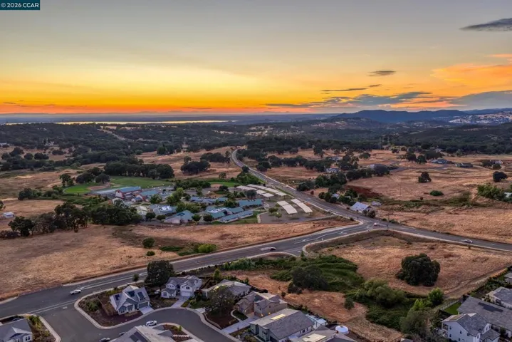 1023 Bridger Dr, Rescue, California 95672