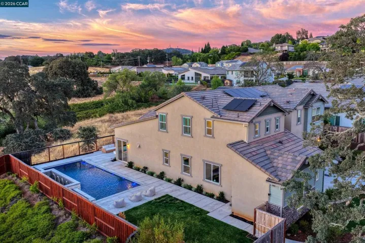 1023 Bridger Dr, Rescue, California 95672