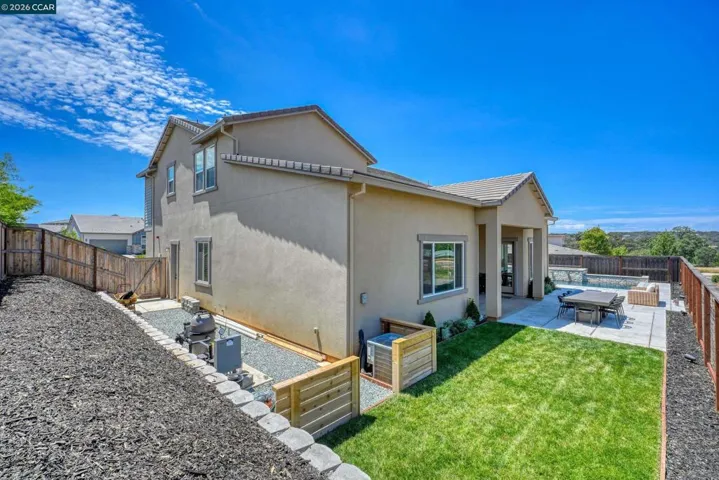 1023 Bridger Dr, Rescue, California 95672