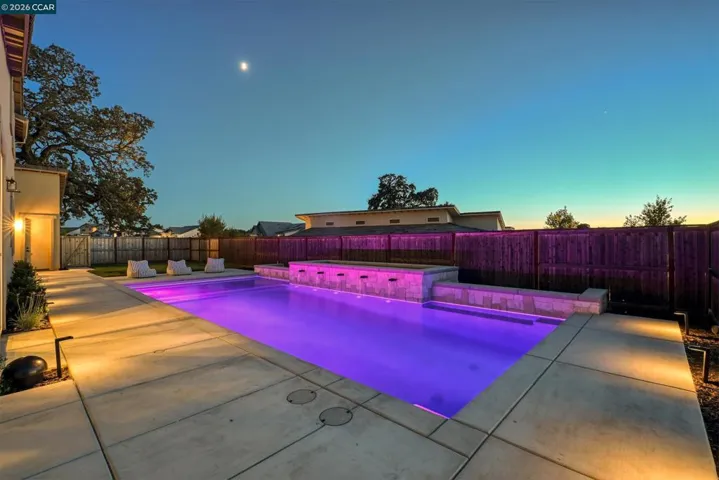 1023 Bridger Dr, Rescue, California 95672