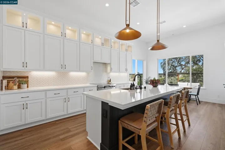 1023 Bridger Dr, Rescue, California 95672